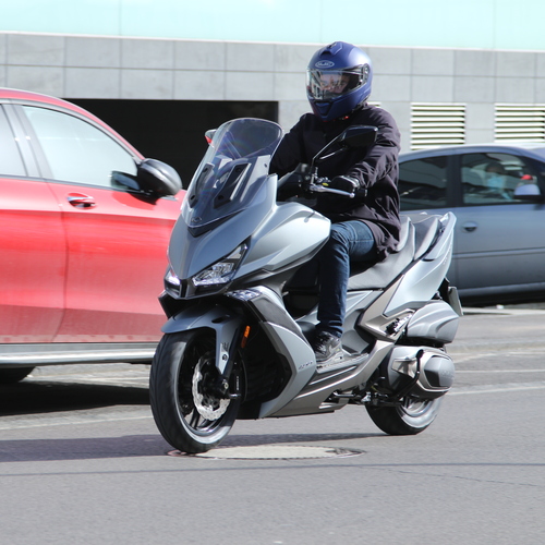 Xciting S400 Kymco Marseille quad center